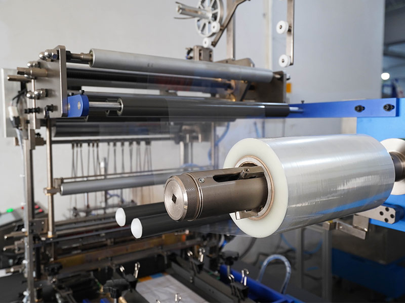 cellophane wrapping machine (8)